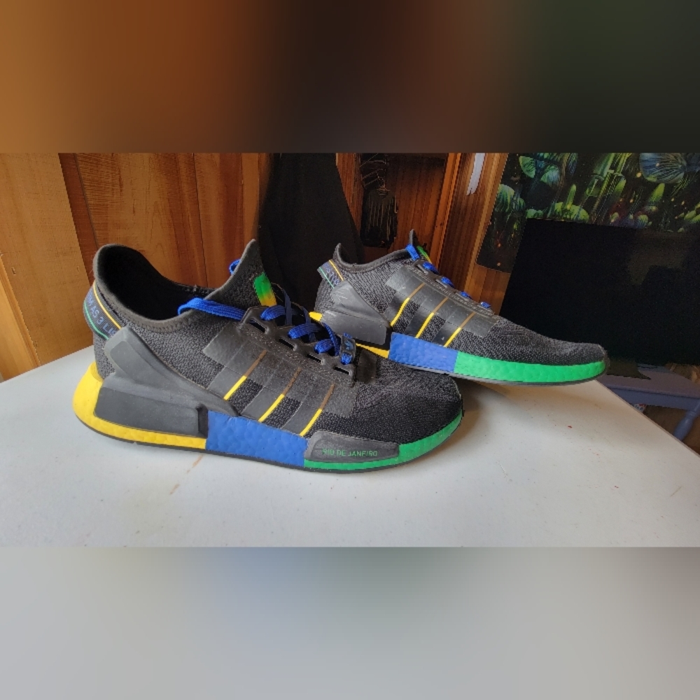 Adidas NMD R1 V2 Rio de Janeiro edition